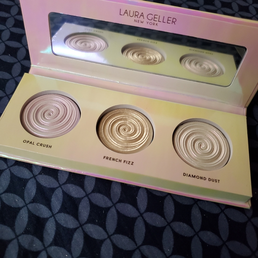 Laura Geller Life Glows On! Illuminator palette